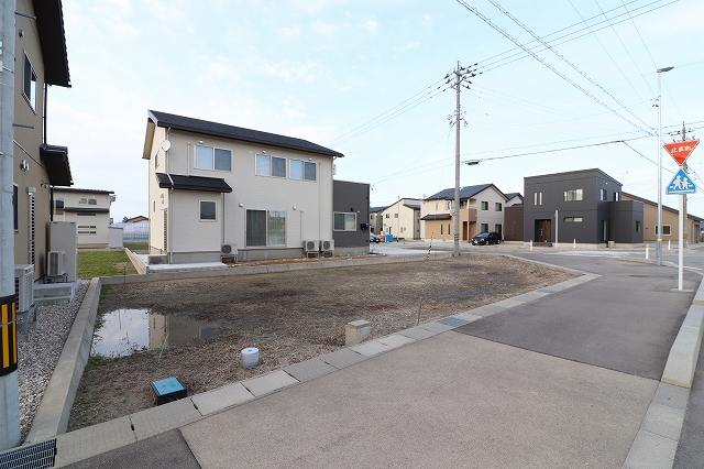 白山市菜の花3丁目