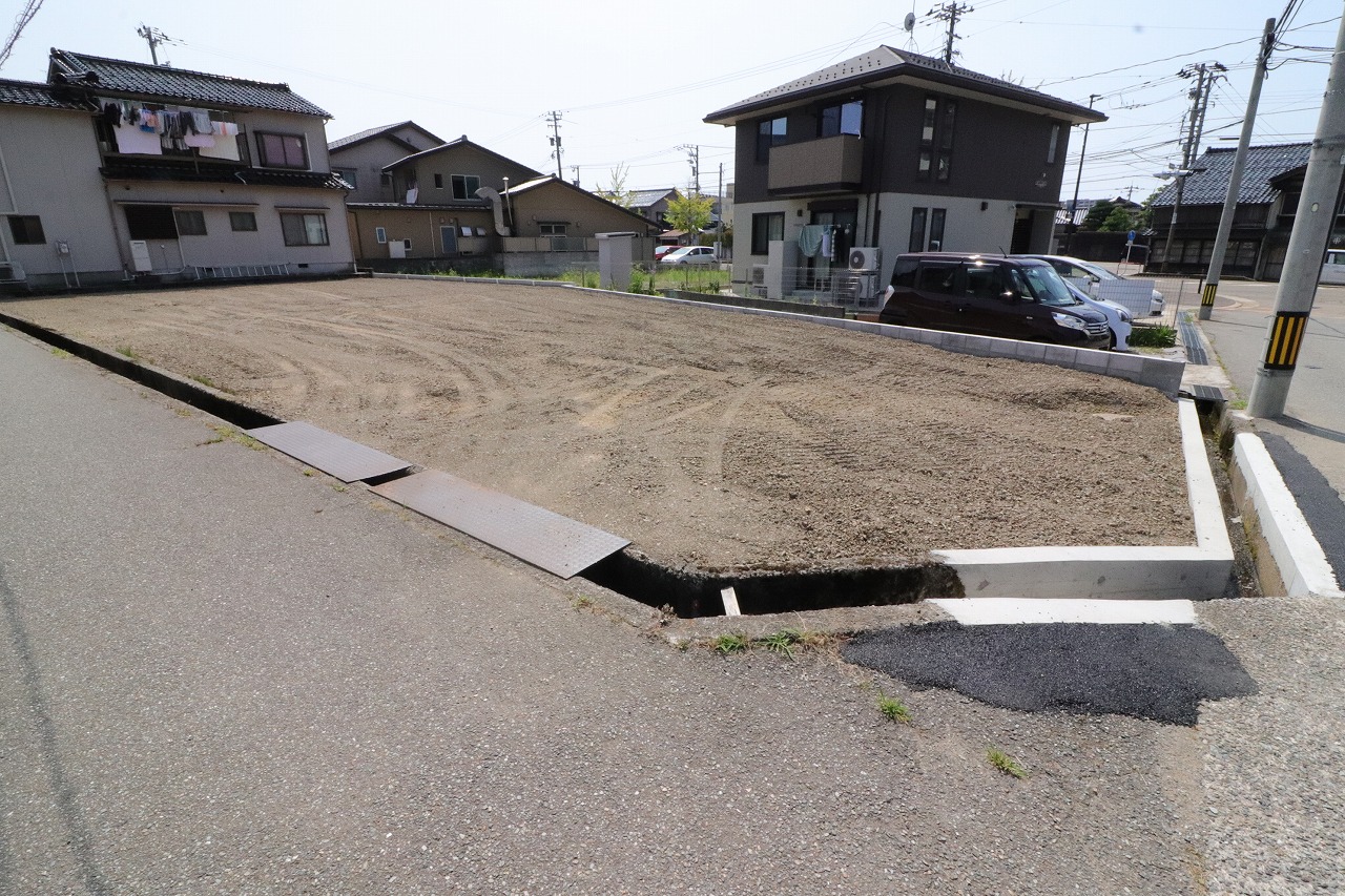 金沢市小坂町中