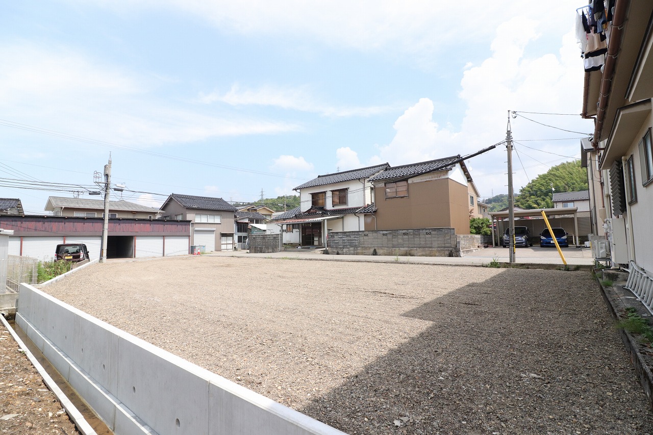 金沢市小坂町中2号地