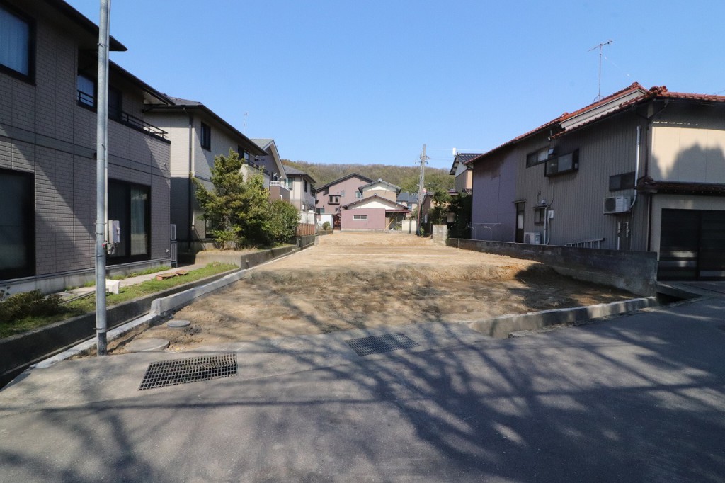 金沢市神谷内町葵