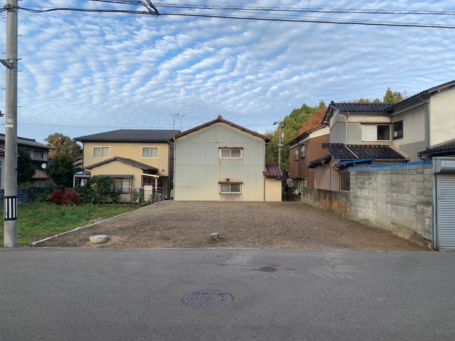 土地　金沢市つつじが丘