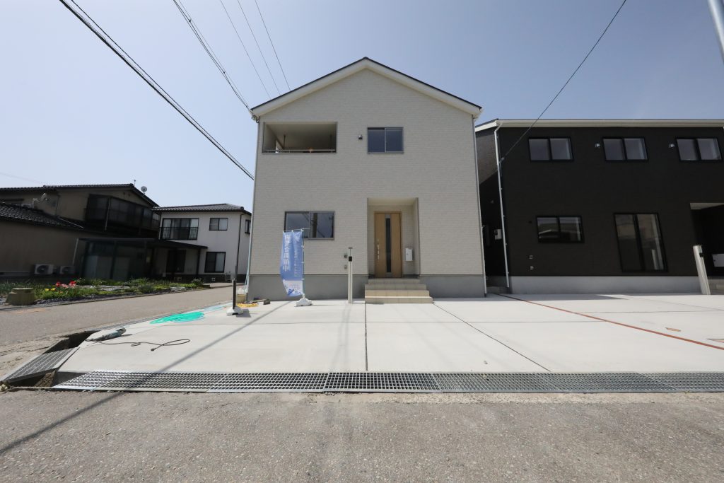 金沢市南森本町ワ　戸建