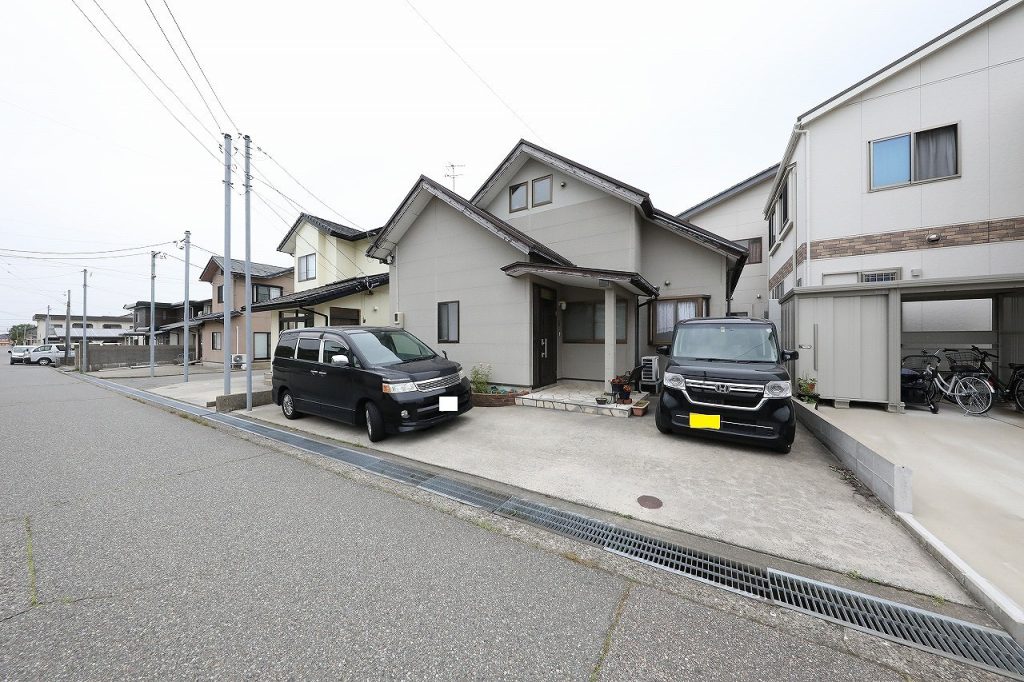 金沢市粟崎町2丁目　戸建