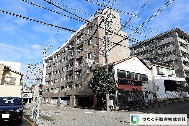 フォンテーヌ尾山町　3階