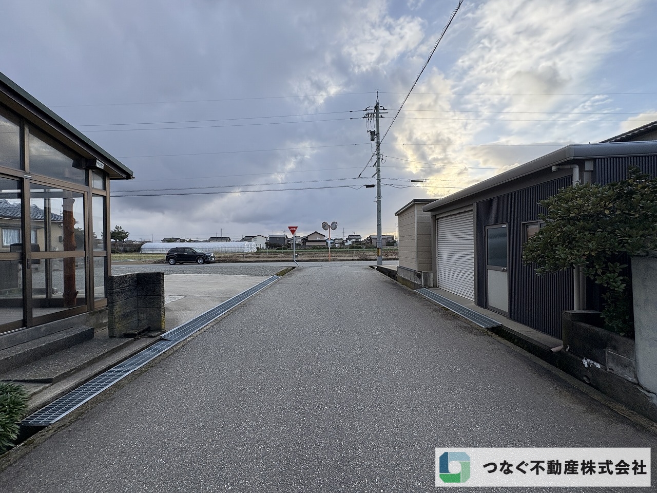 白山市八田町 土地