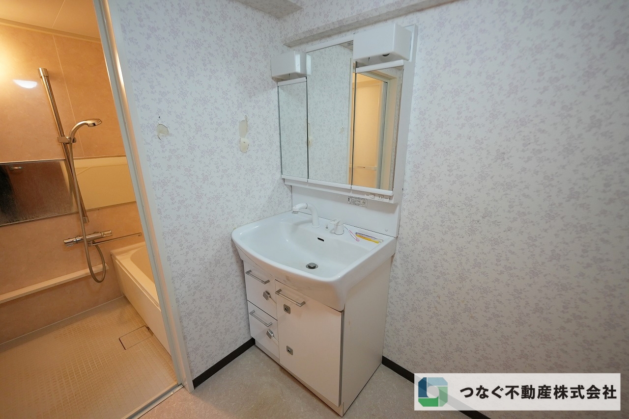 エスト泉ヶ丘 1階